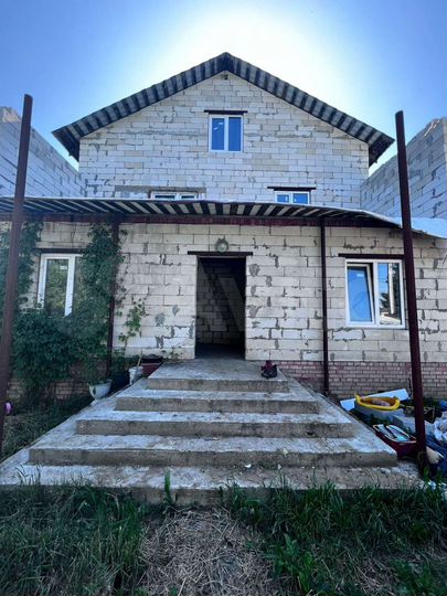 Дом 220,6 м² на участке 6,5 сот.