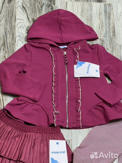 Трикотаж 104 Mayoral, новый