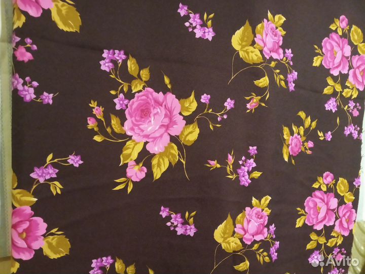 Отрез ткани шелк