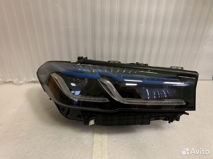 Фара правая на BMW 5 g30 Laser в сборе