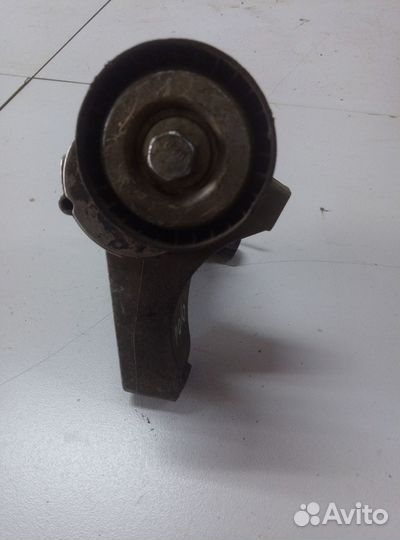 VW Polo (MK5) V кронштейн кондиционера