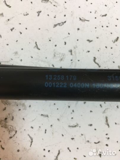 Амортизатор крышки багажника Opel Astra J 5dr