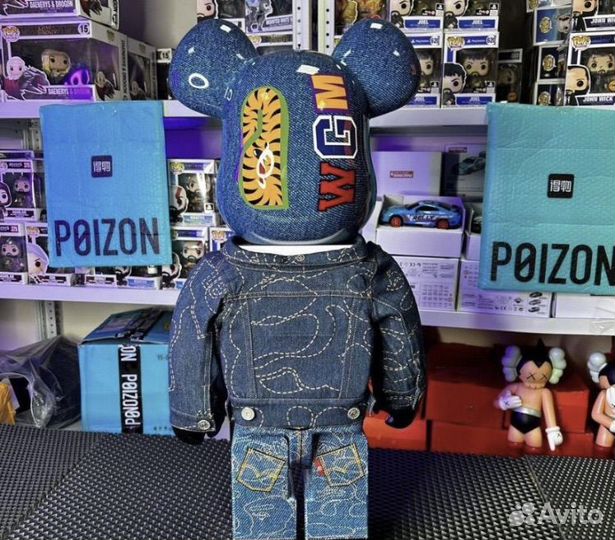 Мишка bearbrick 70 см bape levi's