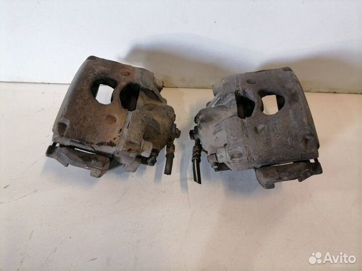 Суппорт передний Saab 9-3. B2007L