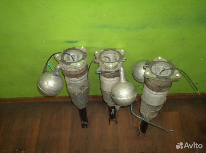 Пневмостойка задняя правая в сборе VW Phaeton ориг