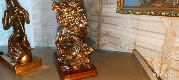 Бронзовая статуэтка СССР