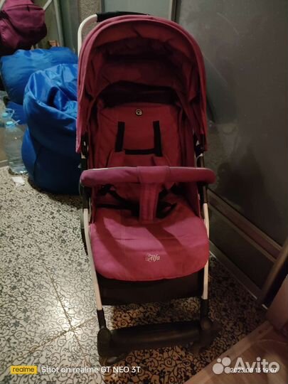 Прогулочная коляска