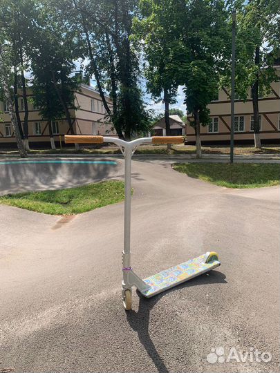 Самокат трюковой