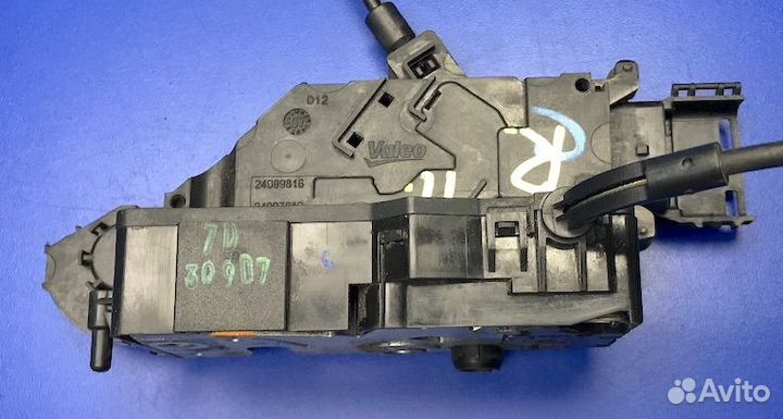 Ситроен С4 Пикассо Замок передней двери Прав