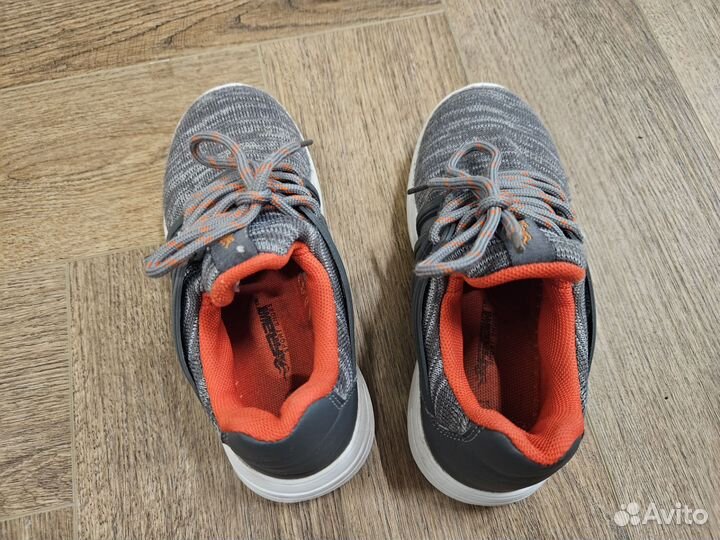 Кроссовки детские 29 размера