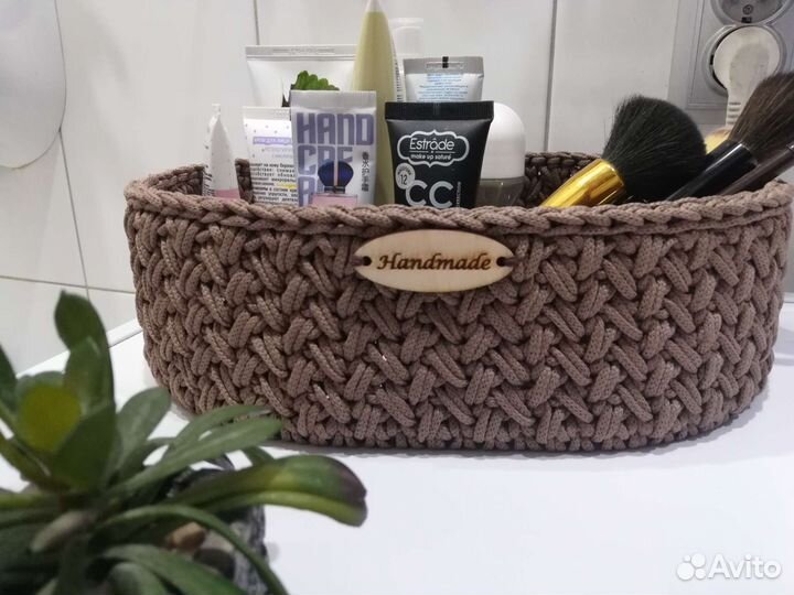 Корзинка вязаная