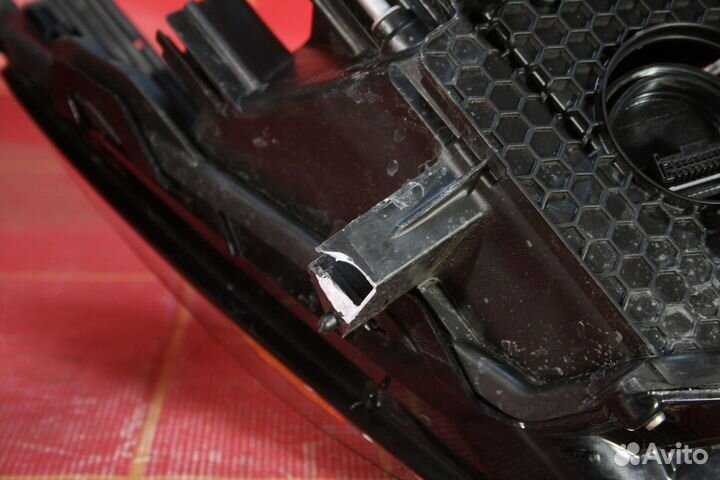 Фара левая Lexus NX200/NX200t/NX300/NX300h/NX200t/NX300/NX300h