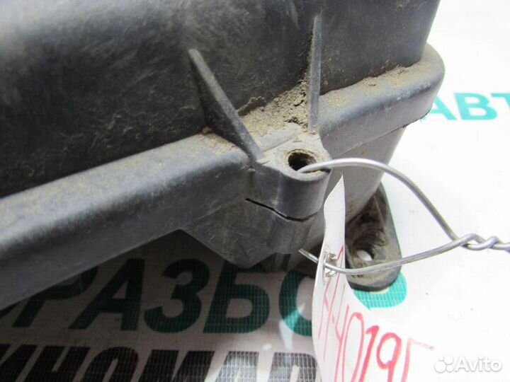 Корпус блока предохранителей для Volkswagen Passat