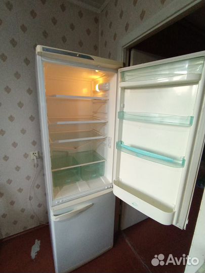 Холодильник бу stinol