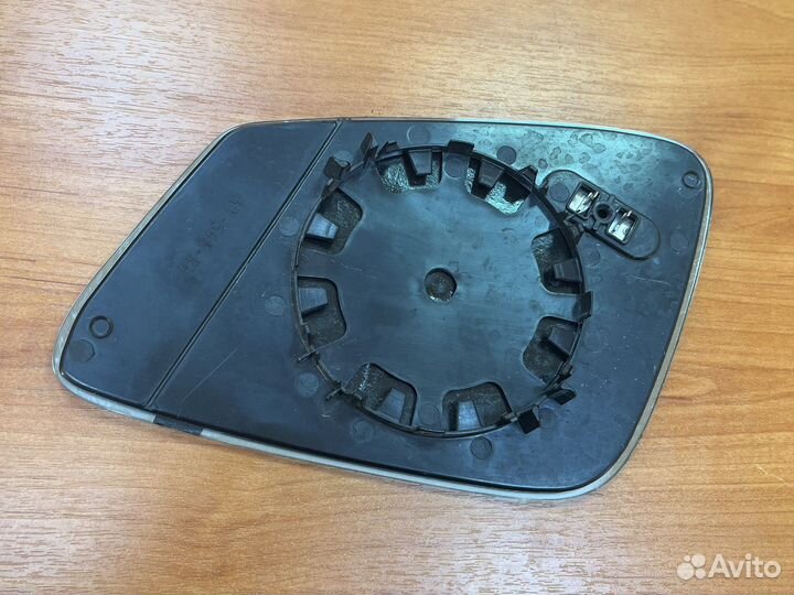 Зеркальный элемент, правое зеркало на f10