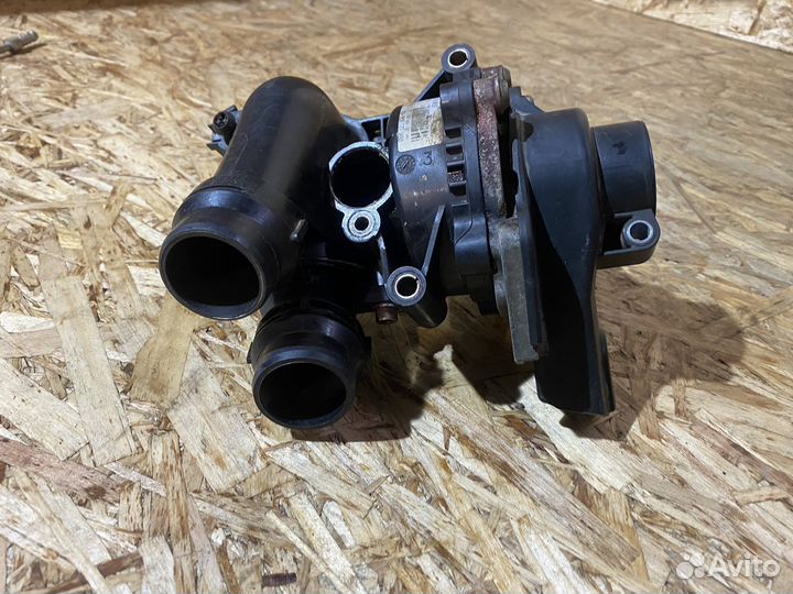 Водяной насос Термостат VW Passat B6 B7 CC 06-15