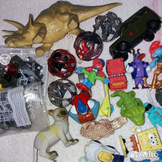 Мелкие игрушки для мальчика пакетом
