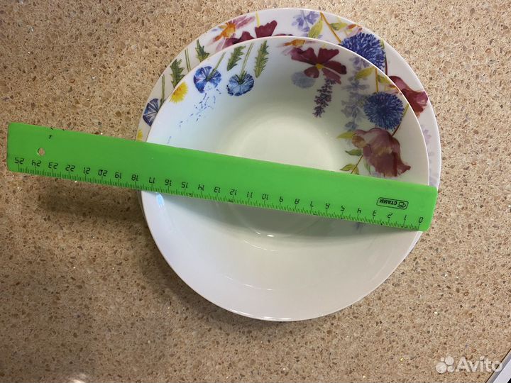 Набор столовой посуды на 4 персоны