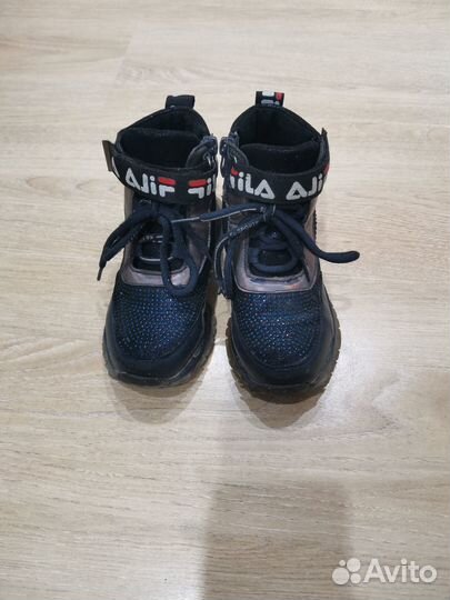 Продам ботинки для девочки