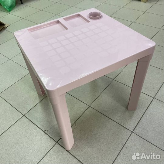 Детский столик