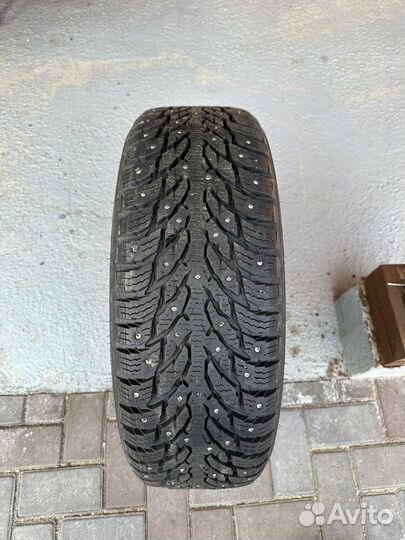 Nokian Tyres Hakkapeliitta 9 SUV 215/65 R16