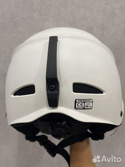 Горнолыжный шлем с очками