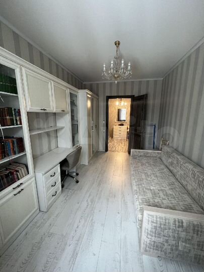 3-к. квартира, 100 м², 4/5 эт.