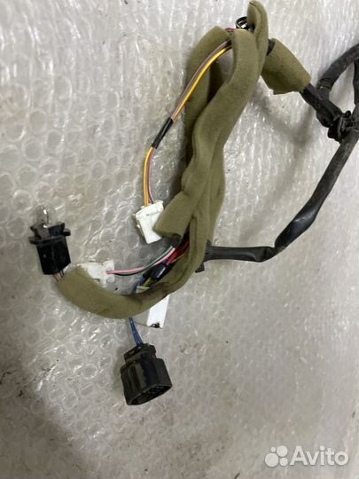 Проводка задней правой двери Pajero 4 Паджеро