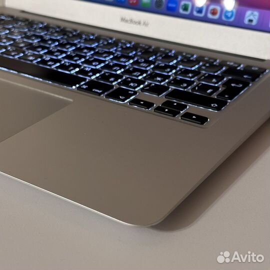 Apple MacBook Air 13 (2013)