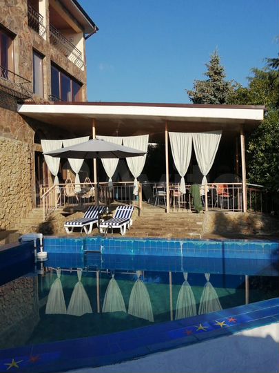 Гостиница, 600 м²
