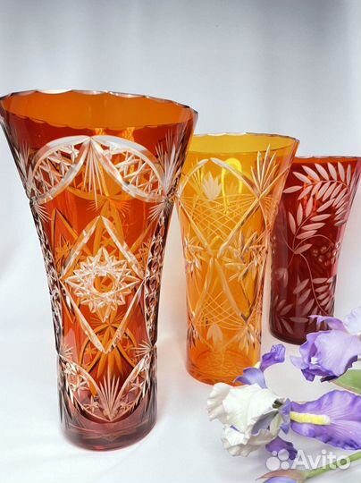 Вазы из цветного стекла и хрусталя СССР много