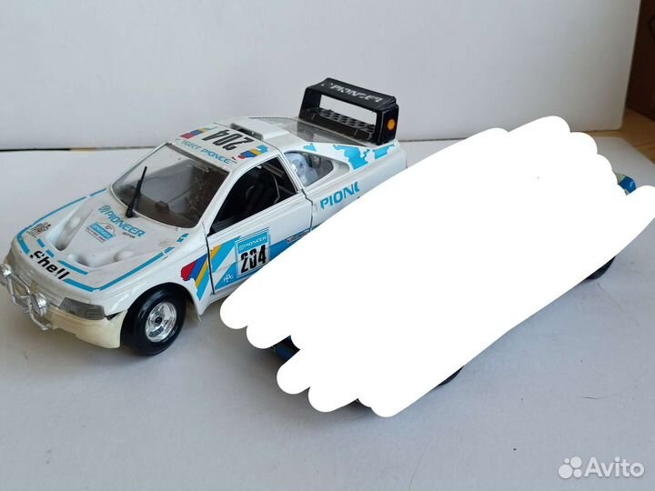 1:24 Burago Welly SunnySide