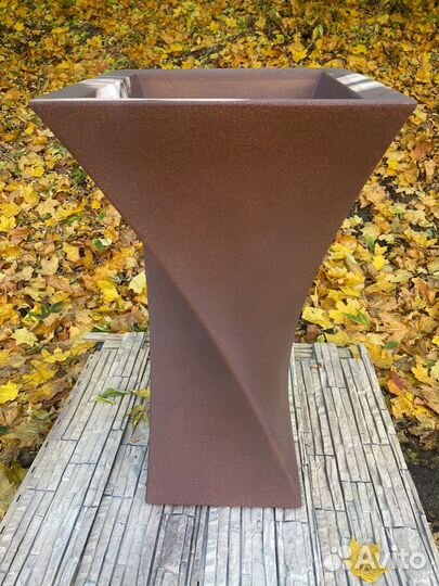 Уличный вазон/декоративная ваза 