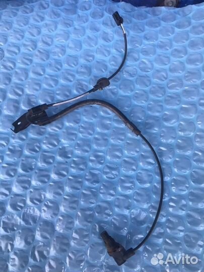 Датчик abs задний левый Toyota Highlander XU40