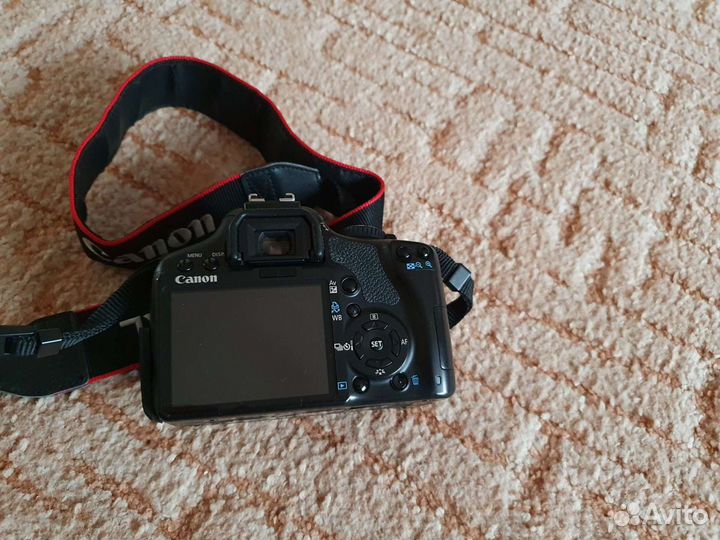 Зеркальный фотоаппарат canon