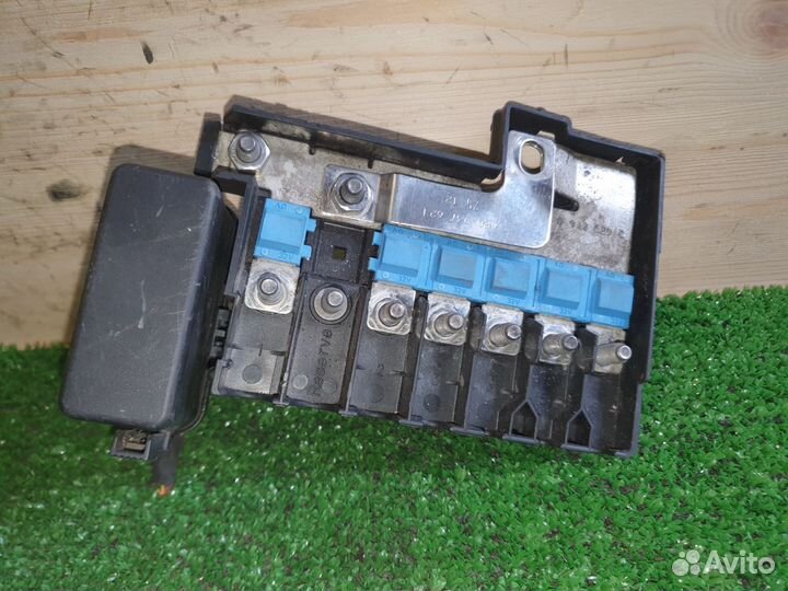 Блок предохранителей Audi A1