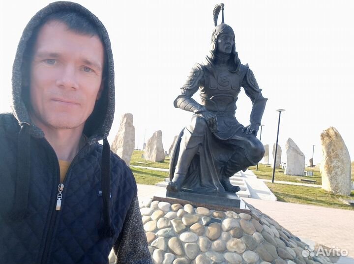 Стояние / лежание на гвоздях (доска Садху)