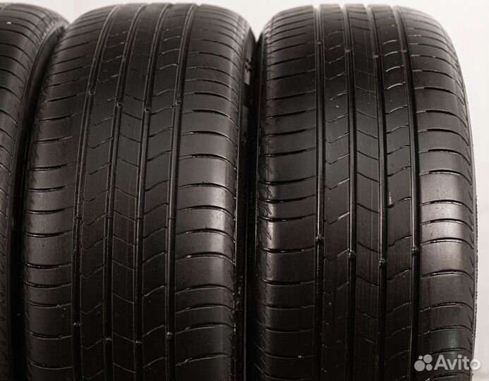 Kumho Ecsta HS51 215/55 R17 94V