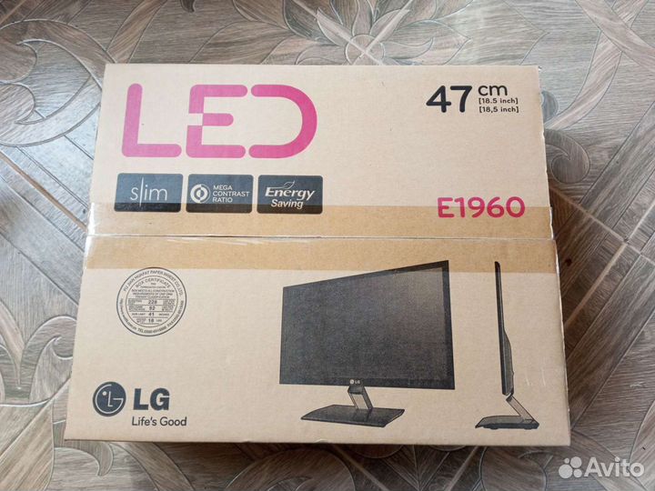 Монитор LG 19