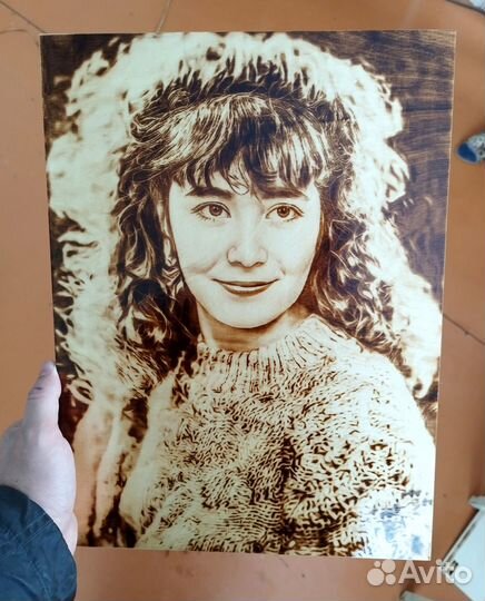 Портрет по фото на берёзе Подарок