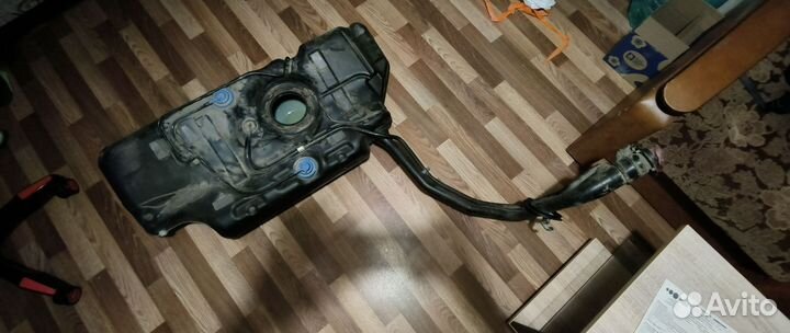 Бензобак веста