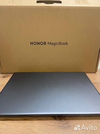 Honor MagicBook X16 Pro i5 13420H 16/512gb