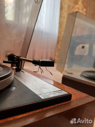 Виниловый проигрыватель