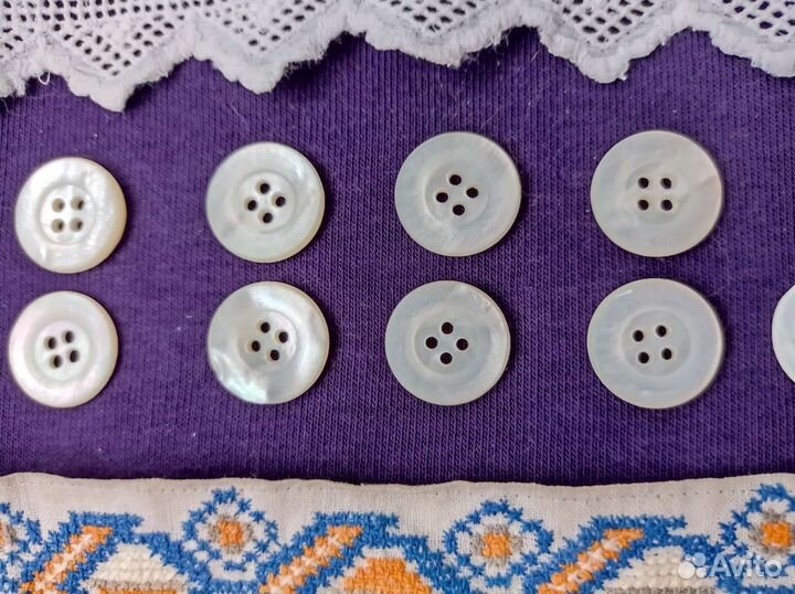 Тесьма, шитьё, перламутровые пуговицы