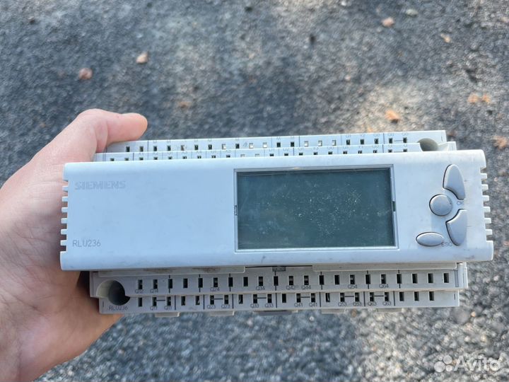 Уневерсальныц контроллер siemens rlu236