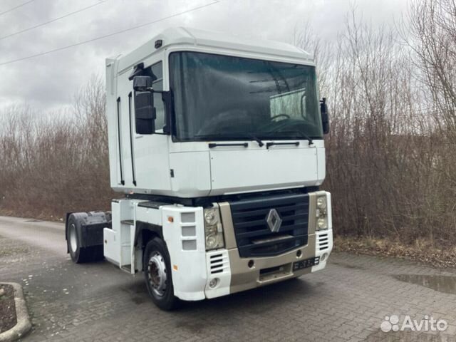 В разборке грузовик Renault, Magnum III 2001-2008