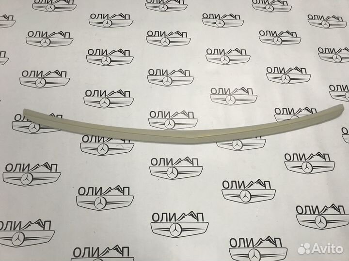 Спойлер на крышку багажника Mercedes W212 тонкий