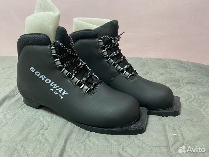 Лыжные ботинки nordway 43 + крепления 75мм