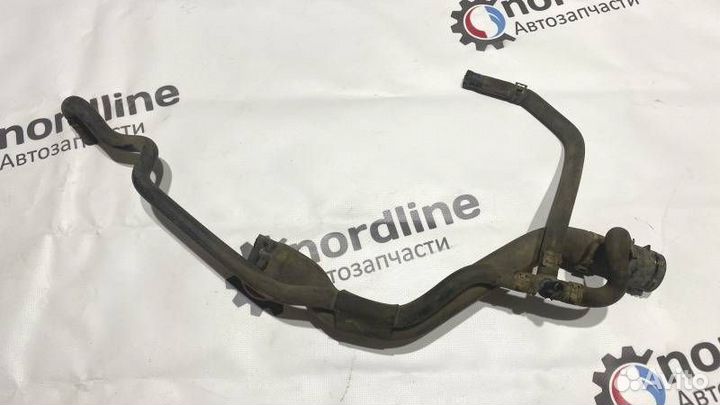 Патрубок системы охлаждения Volkswagen Jetta 5