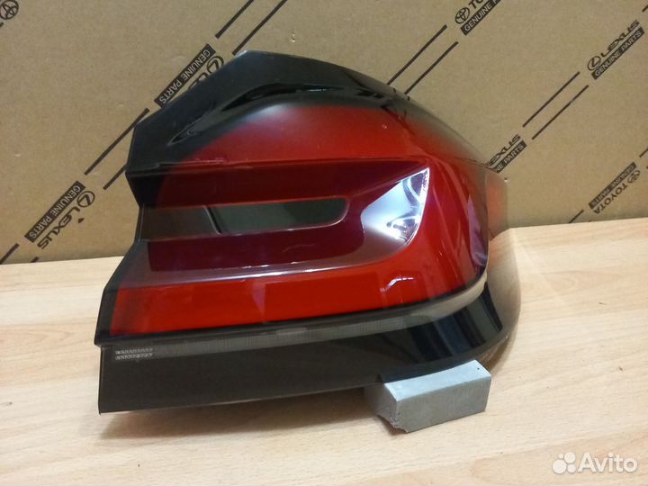 BMW 5 G30/31 фонарь задний правый 63218493812